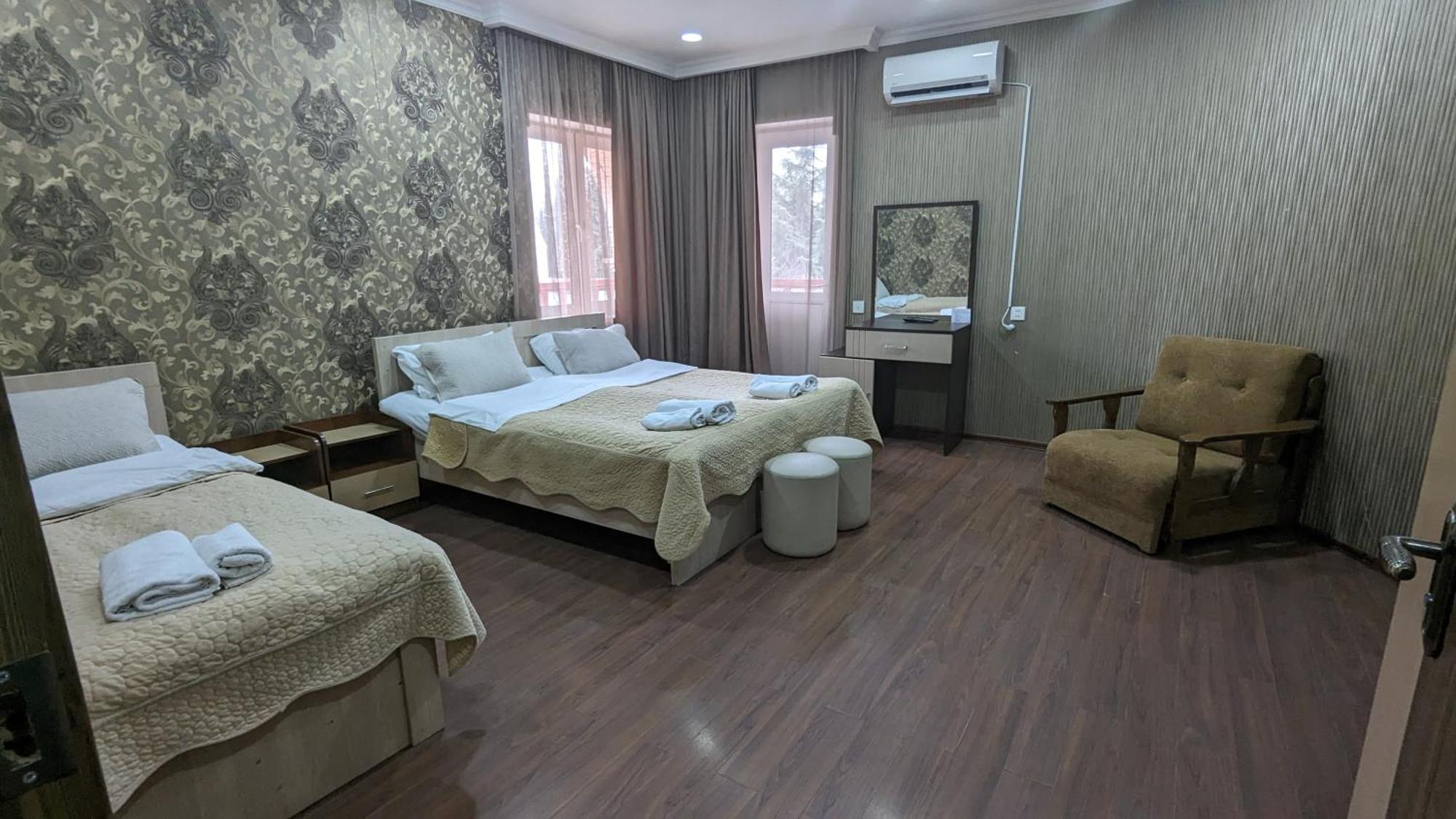 Dkd-bridge Hotel Tbilisi Eksteriør billede