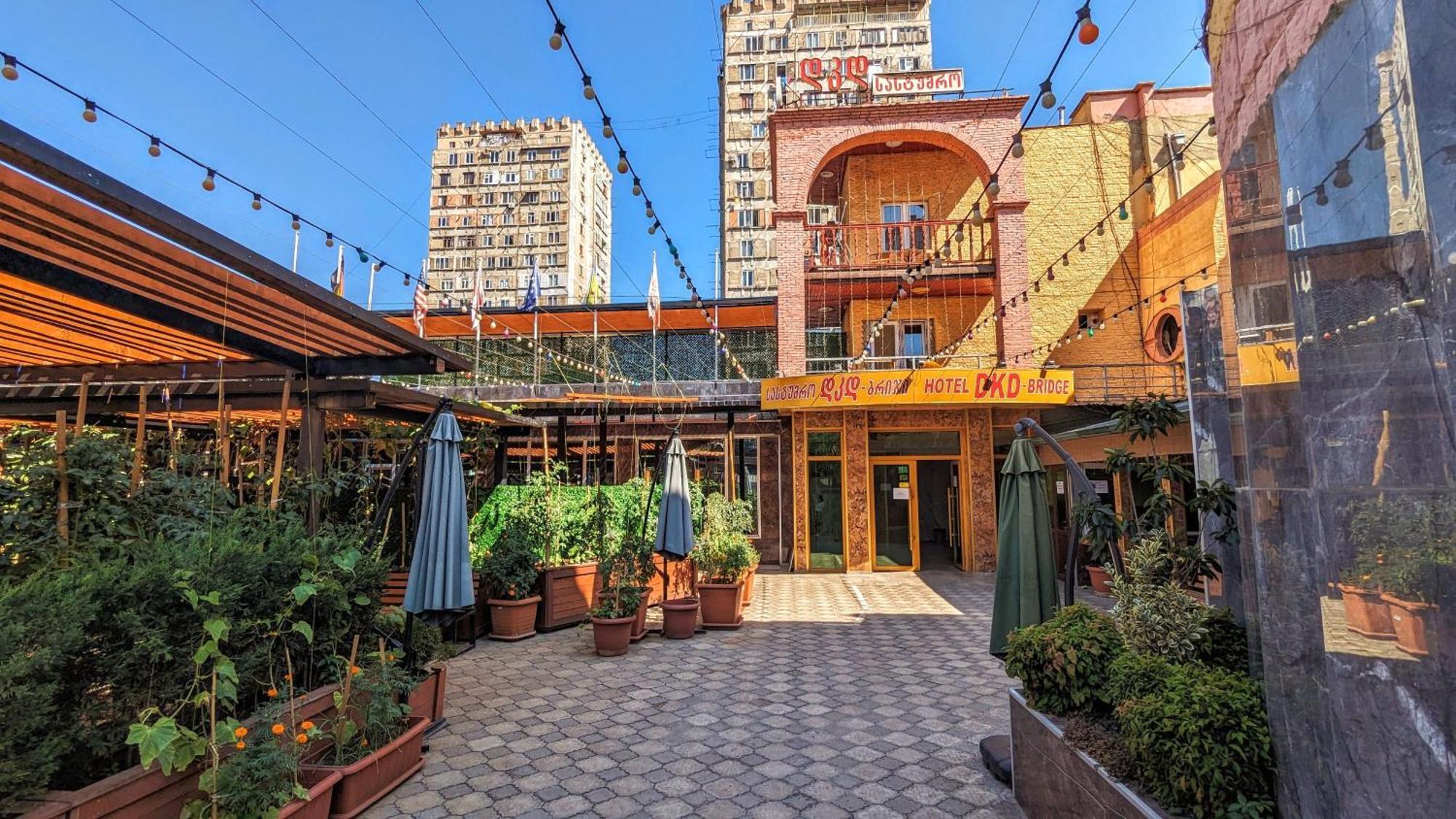 Dkd-bridge Hotel Tbilisi Eksteriør billede