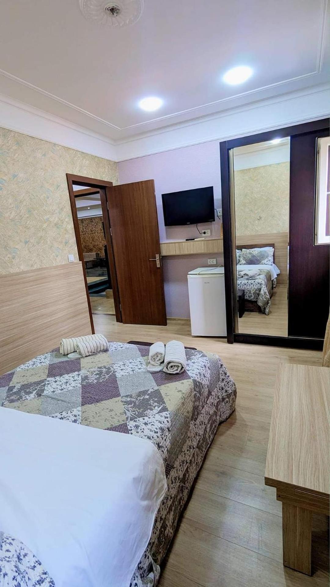 Dkd-bridge Hotel Tbilisi Værelse billede