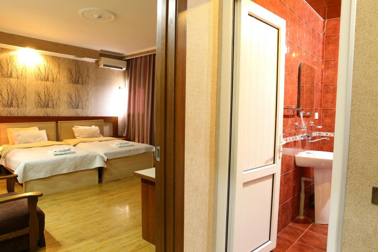 Dkd-bridge Hotel Tbilisi Eksteriør billede